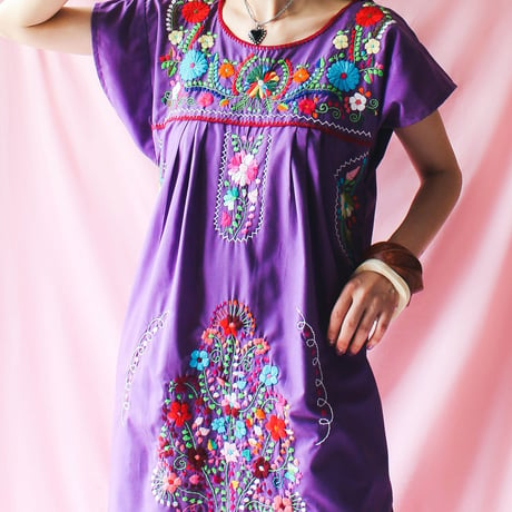 【tiny yearn】Mexican Floral Hand Embroidered Dress