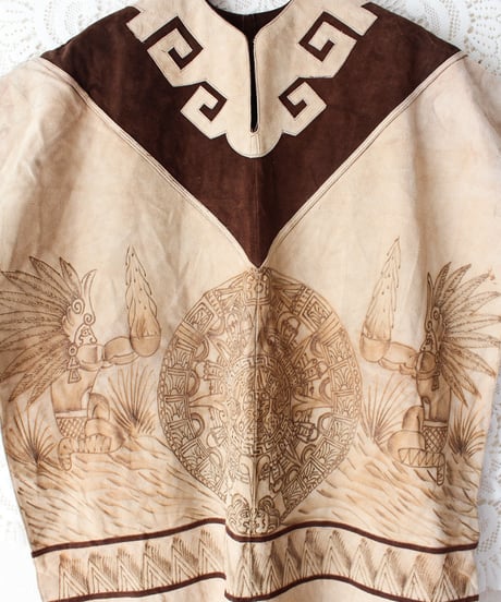 【tiny yearn】1970's Vintage Embossed Fringe Suede Cape