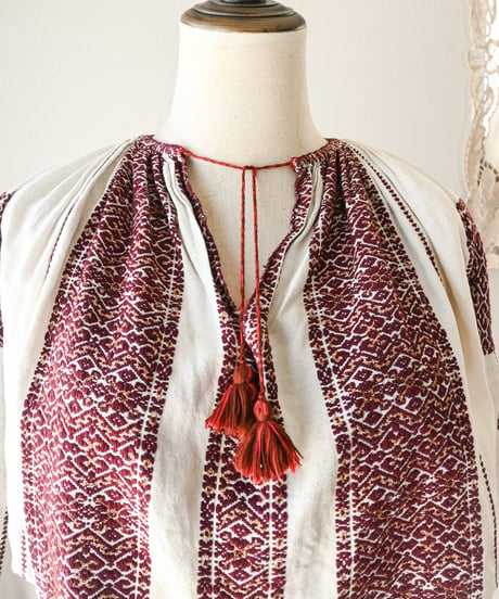 【Seek an nur】Vintage romanian traditional blouse
