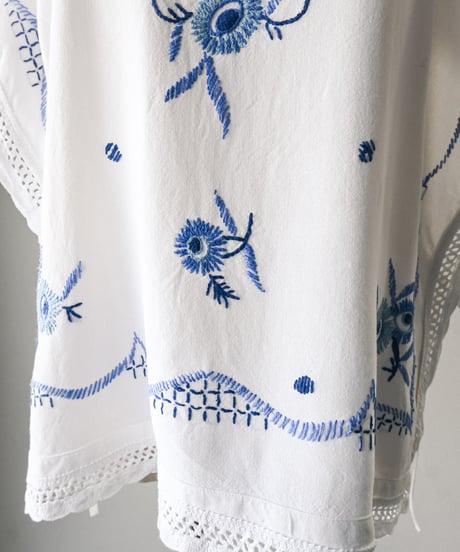 【Seek an nur】Euro vintage embroidered Vest