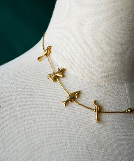 〈Accessory〉Native American Gold Tone Fetish Necklace