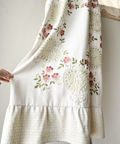 【Seek an nur】Vintage embroidered fabric dress