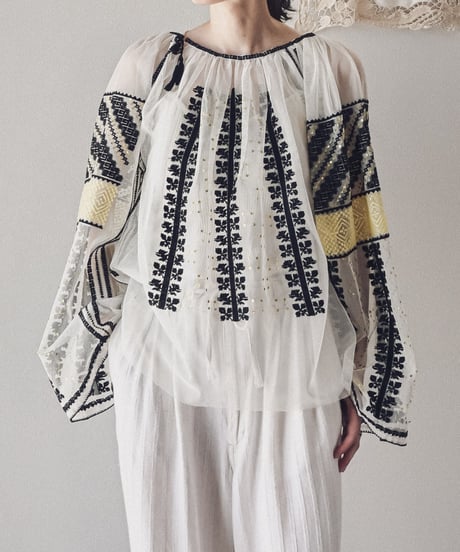 【Seek an nur】Romanian vintage embroidered le blouse