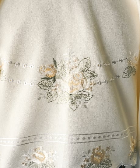 【Seek an nur】Euro vintage embroidered blouse