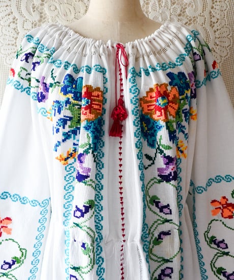 【Seek an nur】Romanian Vintage Embroidered Dress