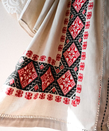 【Seek an nur】Romanian Vintage Embroidered Dress