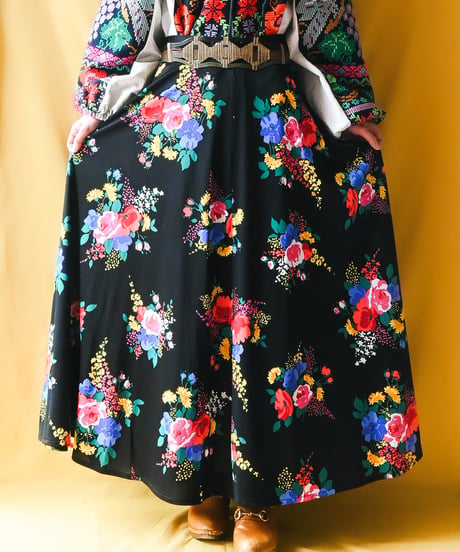 【tiny yearn】1970's Euro Floral Maxi Skirt