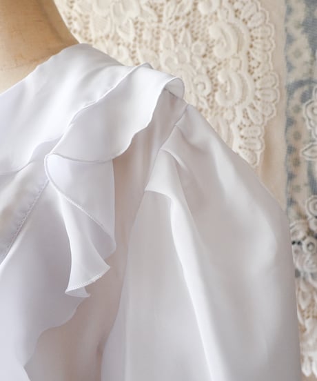 【Seek an nur】Euro Frill White Tie Blouse