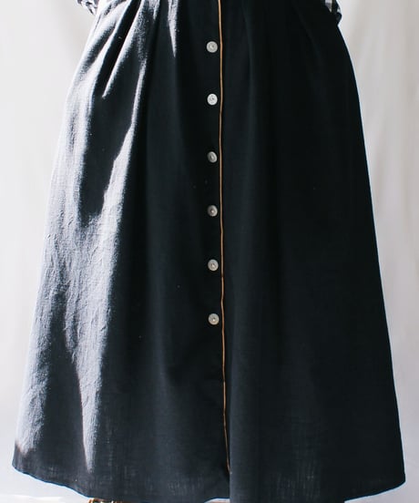 【Seek an nur】Euro Black Button Down Skirt