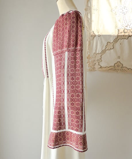 【tiny yearn】Romanian vintage traditional dress