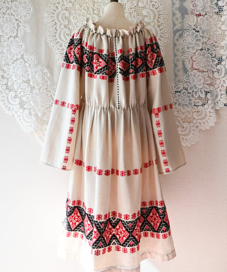 【Seek an nur】Romanian Vintage Embroidered Dress