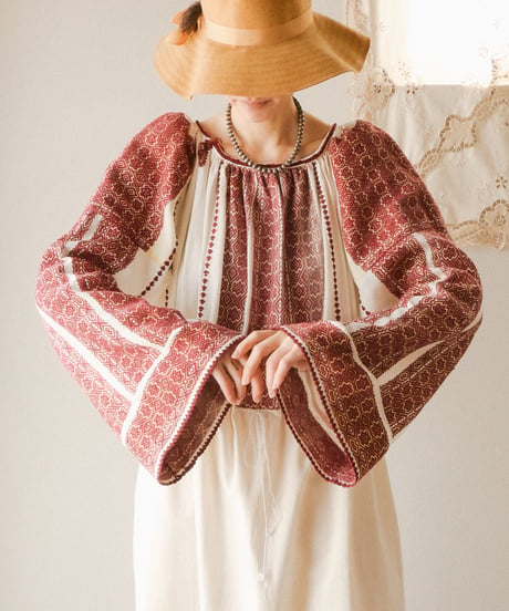 【tiny yearn】Romanian vintage traditional dress