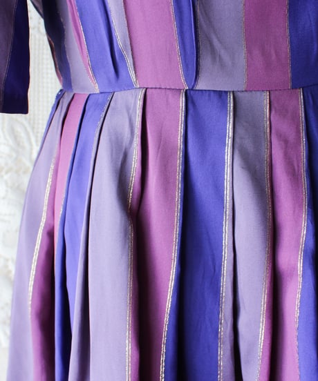 【tiny yearn】German Metallic Stripe Pleated Maxi Dress