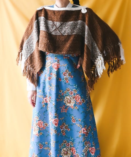 【tiny yearn】Woven Blanket Fringe Cape