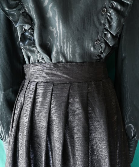 【Seek an nur】Euro Black Metallic Flare Skirt