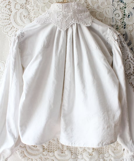 【Seek an nur】Vintage Romanian Cutwork Lace Blouse