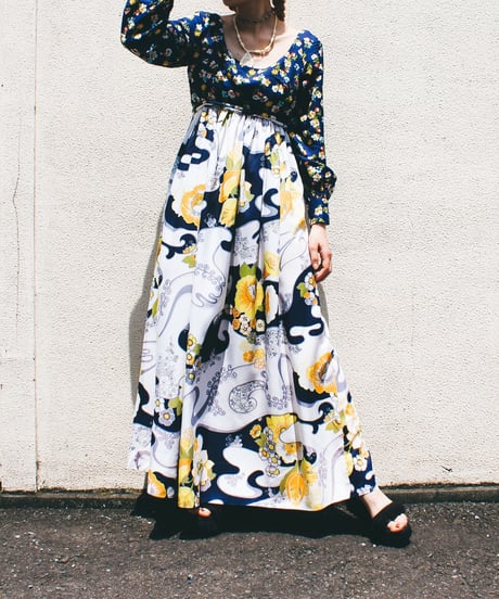 【tiny yearn】1970's Vintage Floral Maxi Dress