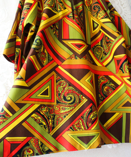 【tiny yearn】1970's Vintage Geometric Over Tops