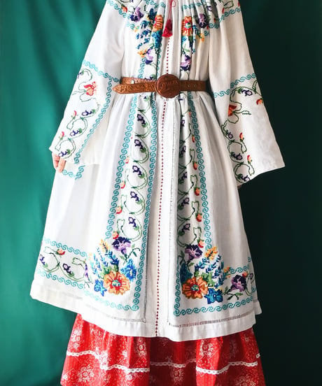 【Seek an nur】Romanian Vintage Embroidered Dress
