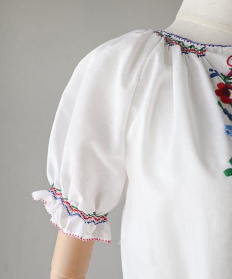 【Seek an nur】1970's Hungarian Vintage Peasant Blouse