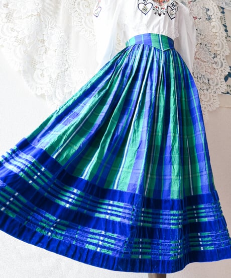 【tiny yearn】German Check Silk Flare Skirt