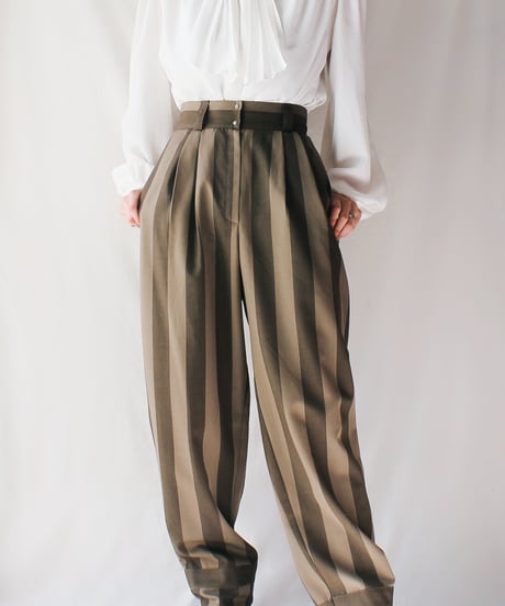 【Seek an nur】USA Stripe Tuck Tapered Pants