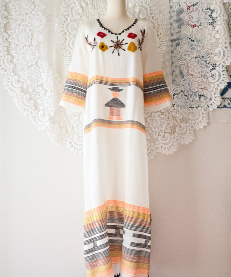 【tiny yearn】1970's Embroidered Woven Knit Maxi Dress