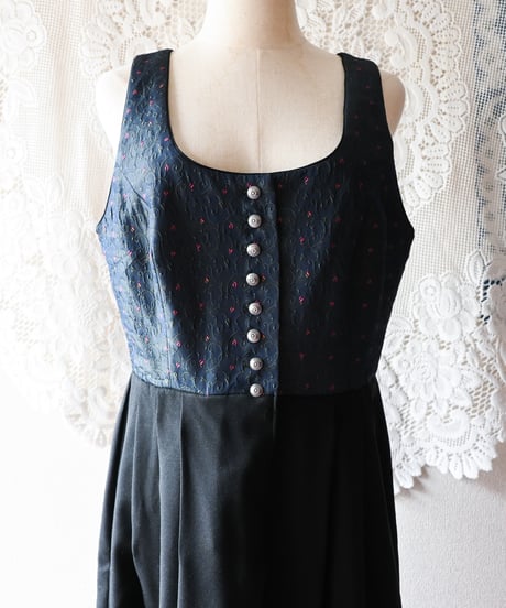 【Seek an nur】Tyrolean Black Dirndl Dress