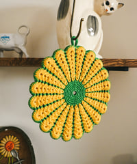 【Goods】Vintage Hand Crocheted Trivet
