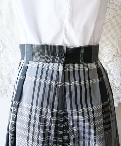 【Seek an nur】Euro Check Metallic Flare Skirt