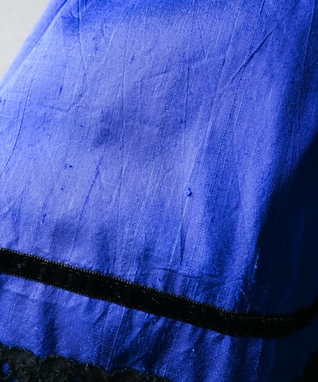 【tiny yearn】Euro Metallic Silk Flare Skirt
