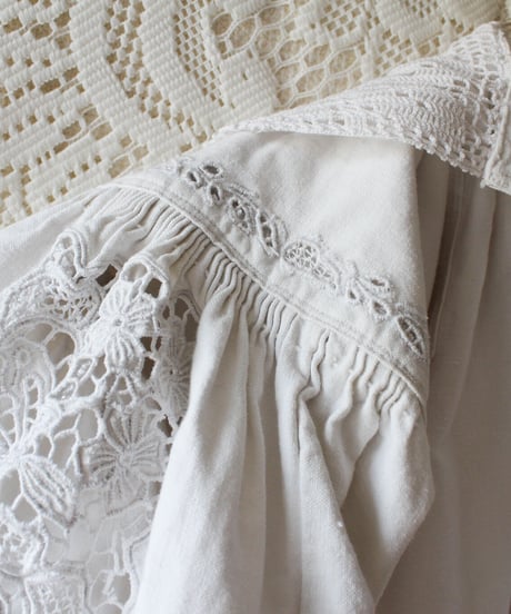 【Seek an nur】Vintage Romanian Cutwork Lace Blouse