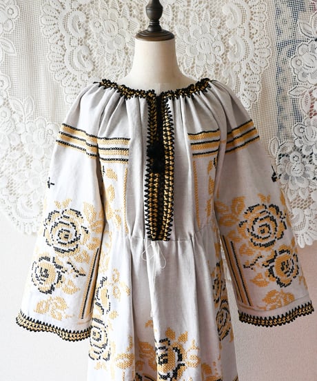 【Seek an nur】Romanian Vintage Embroidered Dress