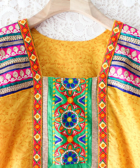【tiny yearn】Paisley Embroidered Ethnic Slit Dress