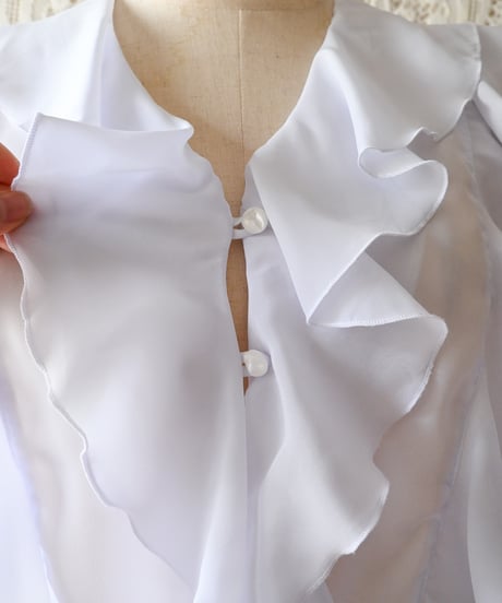 【Seek an nur】Euro Frill White Tie Blouse