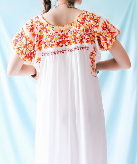 【tiny yearn】Mexican Floral Hand Embroidered Dress