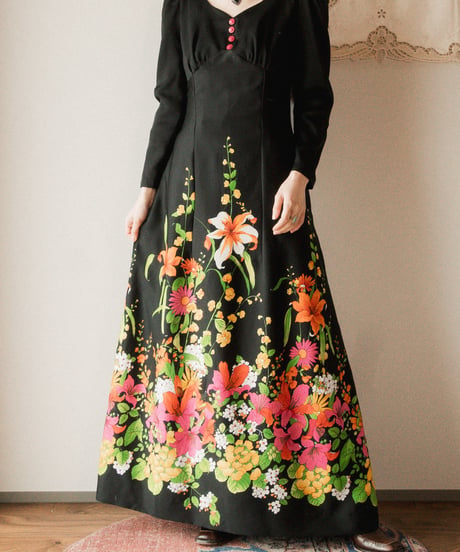 【tiny yearn】1970's euro floral maxi dress