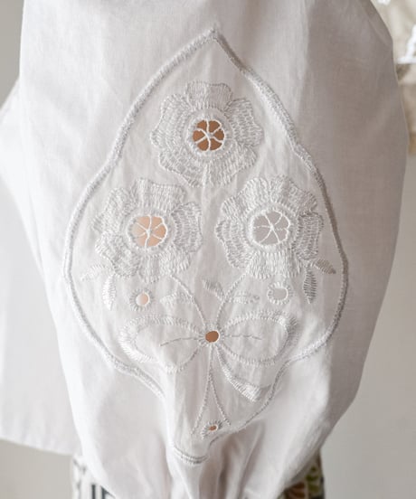 【Seek an nur】Euro pin tuck dirndl blouse