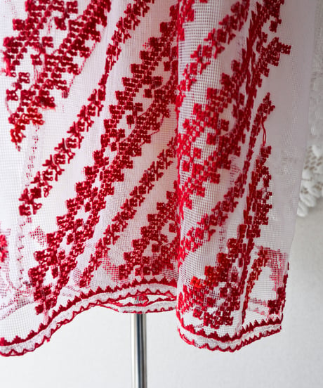 【tiny yearn】Romanian Vintage Embroidered Tulle Blouse
