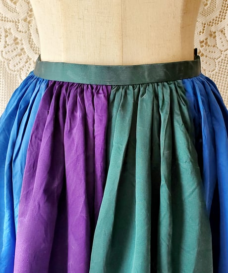 【tiny yearn】1970's USA Satin Silk Gather Flare Skirt
