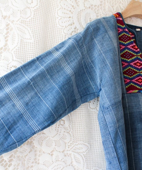 【tiny yearn】Vintage Guatemala Embroidered Denim Tops