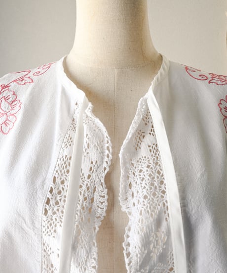 【Seek an nur】Euro vintage embroidered blouse