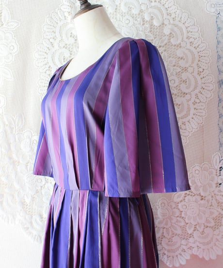 【tiny yearn】German Metallic Stripe Pleated Maxi Dress