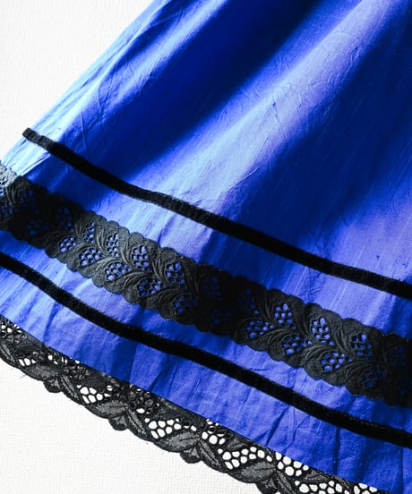 【tiny yearn】Euro Metallic Silk Flare Skirt
