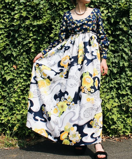 【tiny yearn】1970's Vintage Floral Maxi Dress