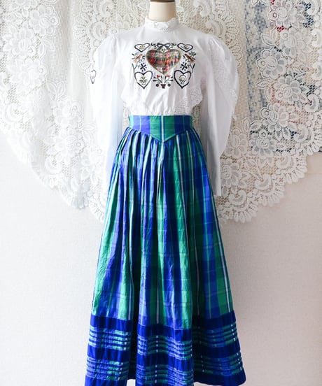 【tiny yearn】German Check Silk Flare Skirt