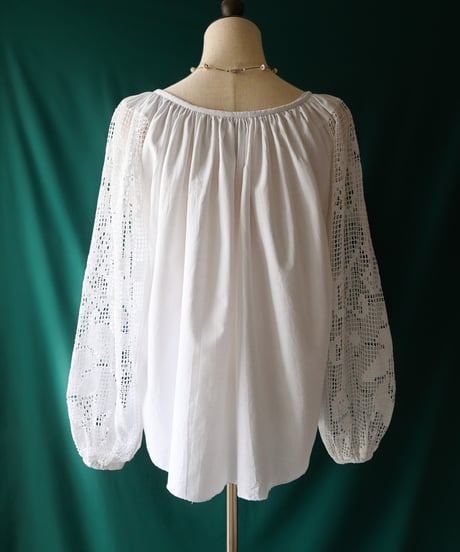 【Seek an nur】1960s Romanian Crochet Folk Blouse