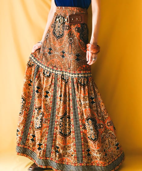 【tiny yearn】1970's Euro Exotic Wool Maxi Skirt