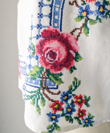 【Seek an nur】Euro vintage embroidered blouse