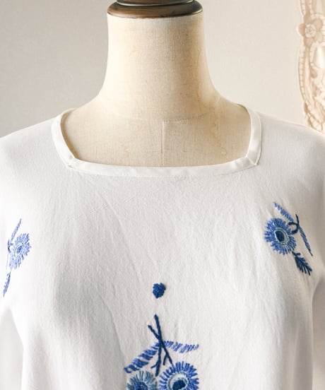 【Seek an nur】Euro vintage embroidered Vest